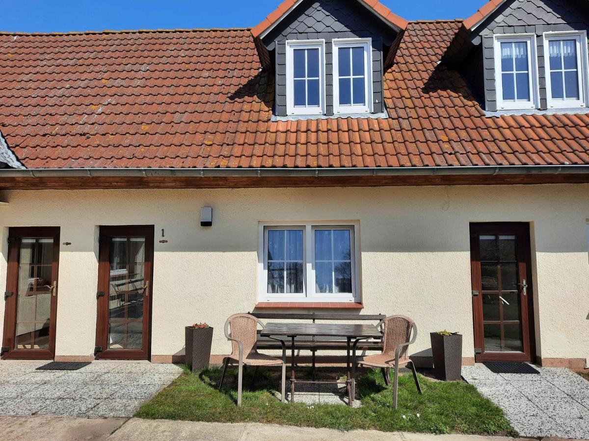 Leuchtturmblick - Ferienwohnung Fuer Die Familie In Grieben Insel Hiddensee Exterior photo